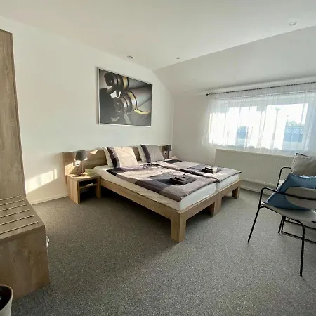 Guest house Apartmany Pelhrimov *