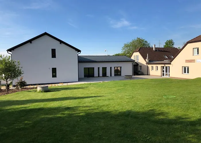 بيت ضيافة Apartmany Pelhrimov 3*